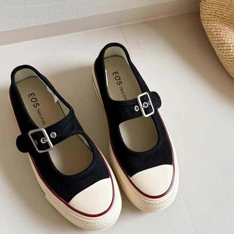 

Сочетающиеся по цвету верхняя одежда маленькие одинарные туфли женские лето 2025 новая мода универсальные полые повседневные легкие парусиновые маленькие белые туфли 40 чёрный