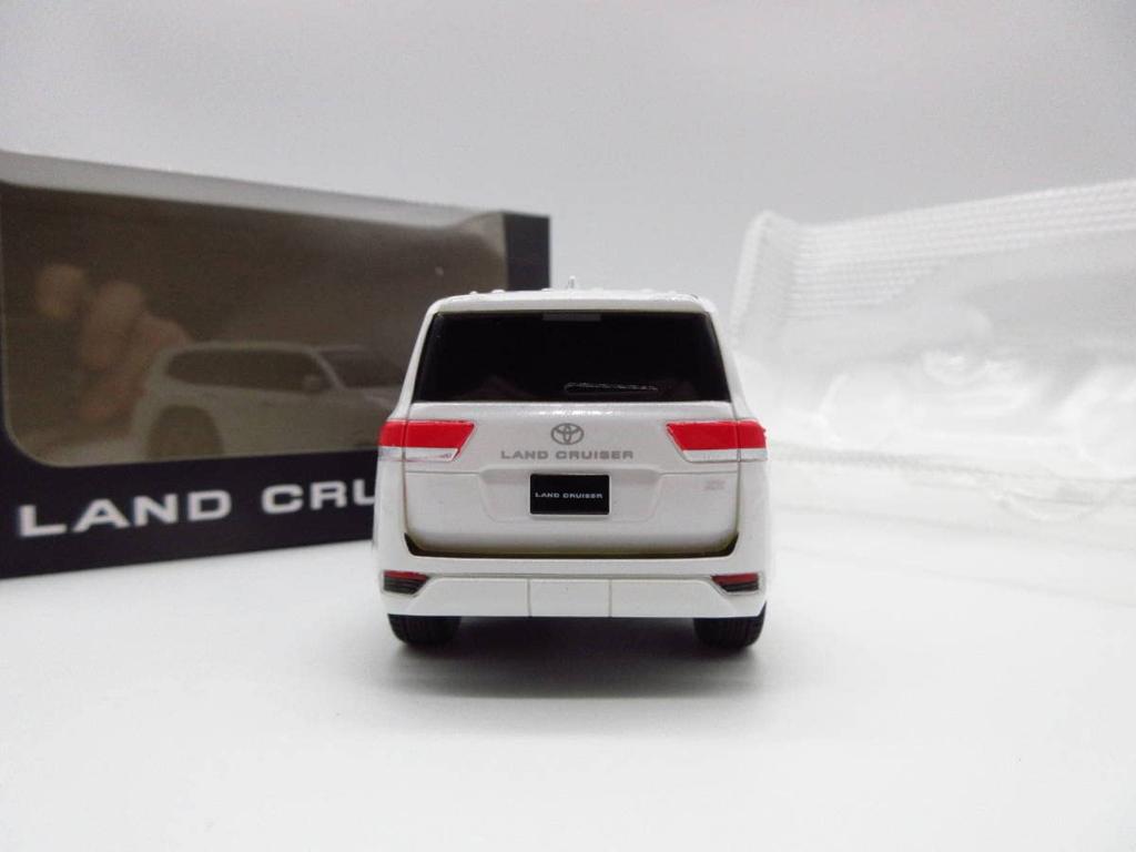 Toyota New Land Cruiser 300 Land Cruiser Type Pull Back Car Mini Car Precious White Pearl