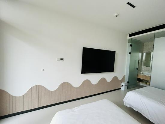 Soft Upholstered Headboard Felt Wall Sticker: Anti-collision Decorative Wall Guard for Bedroom