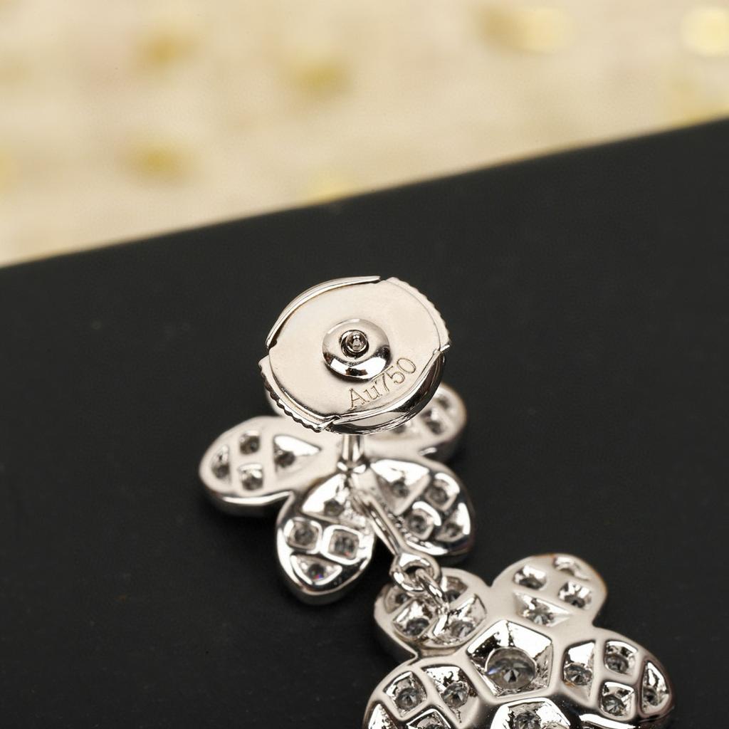 New Hot Brand Vintage 3 Flowers Earrings for Women Luxury Jewelry Fashion Designer Eardrop Pure 925 Sliver Party Stud Earrings