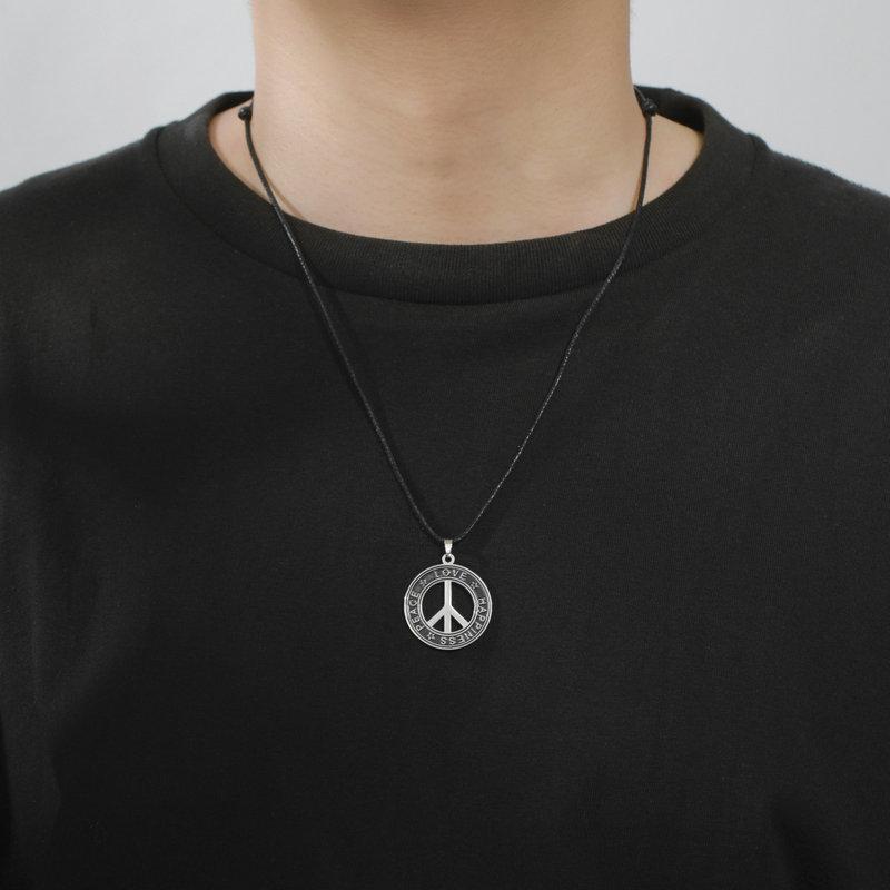 Vintage Distressed Peace Sign Pendant Necklace For Men Trendy Street Titanium Steel Clavicle Chain Jewelry Accessory