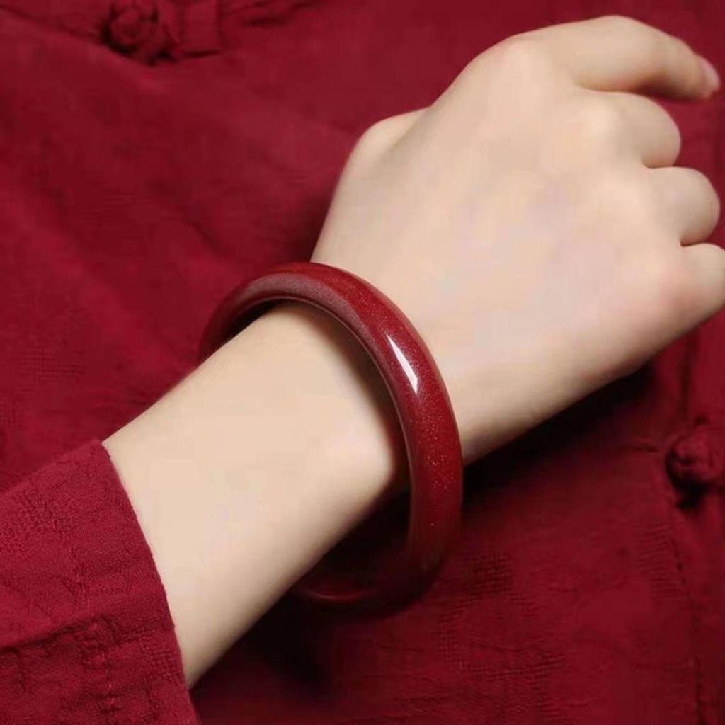 Elegant Chinese Style Jingle Bracelet: Ice-Transparent, Non-Fading Round Bangle Collection