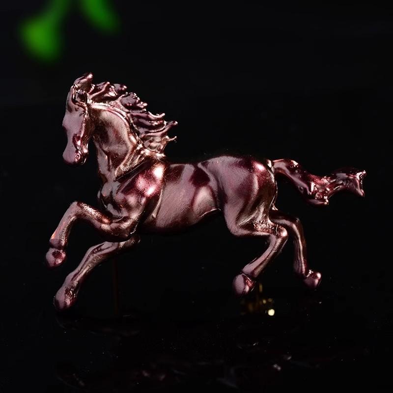

Successful retro zodiac brooch enamel animal brooch atmospheric galloping horse pin male