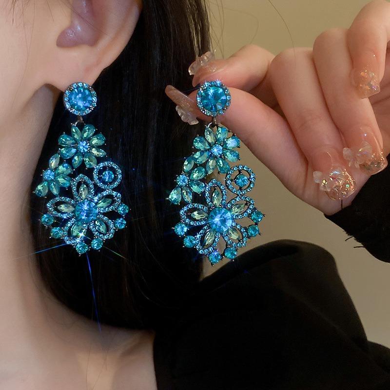 European and American Silver Needle Full Diamond Irregular Earrings Exquisite Luxury Design Earrings Niche Versatile Earrings