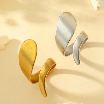 Elegant Geometrisk Justerbar Ring i Rostfritt Stål för Kvinnor - Trendig och Hållbar