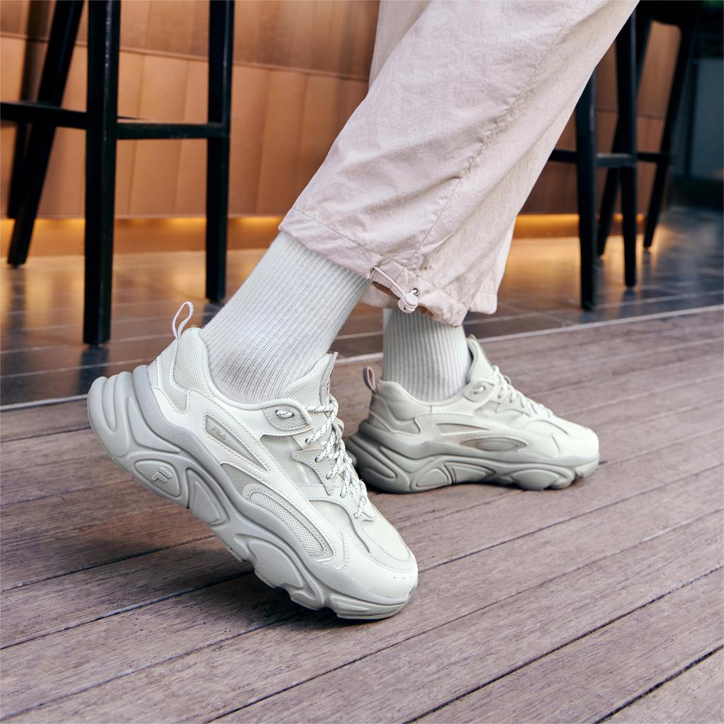 Fila Mars 1 Fabric Synthetic Leather TPU Thick Sole Versatile Low Top Casual Shoes Women Sneaker White Gray F12W422107FWB