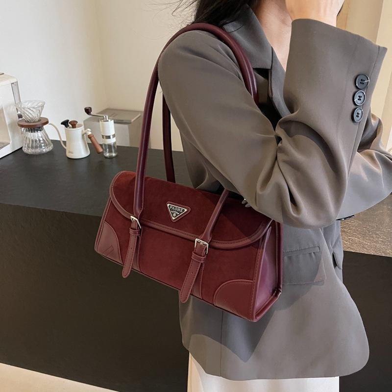 College style large-capacity bag women's 2025 new shoulder underarm bag Maillard matte retro baguette bag