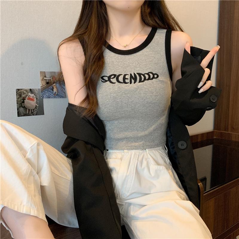 2025 Summer Women's Sleeveless Crop Top: Fashionable Slim Fit for Students