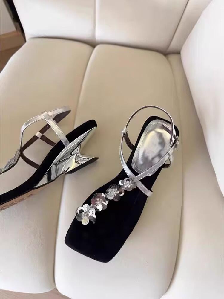 One word with flowers square head temperament fashion sandals women's simple exquisite Roman shoes