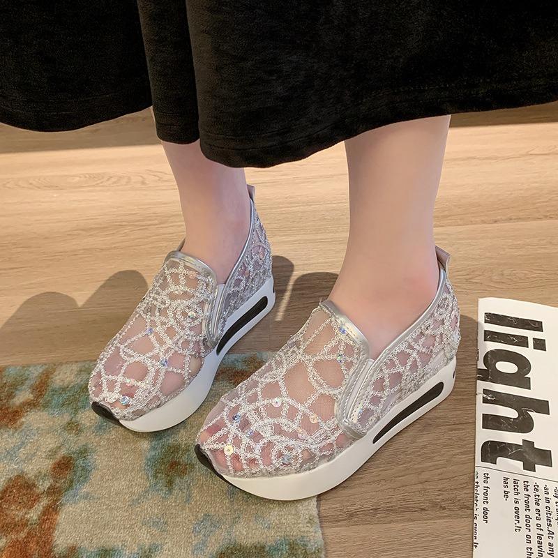 Atmungsaktive Mesh-Einzelschuhe Kinder Frühling und Sommer dicksohlige Fußabdeckung Low-Top Freizeitschuhe modische Oberbekleidung Fußabdeckung Slipper Damen