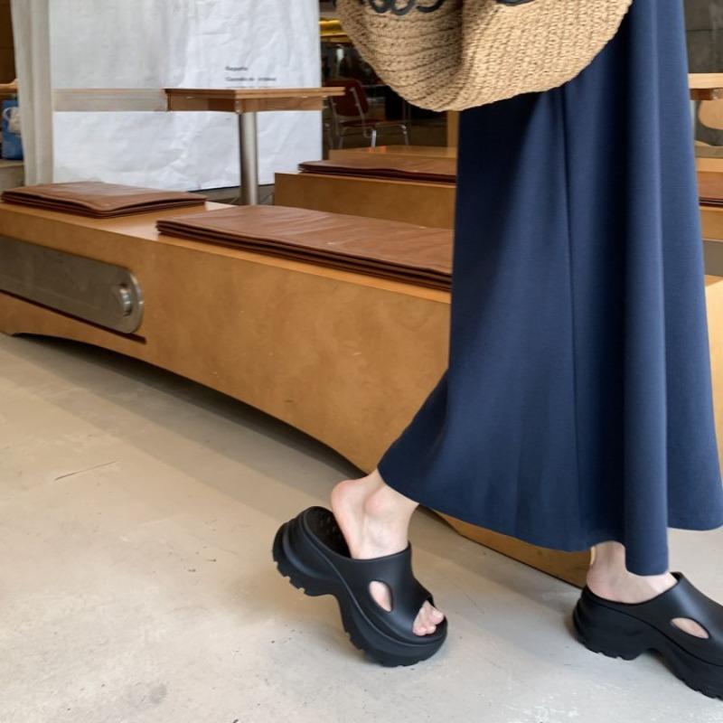 

Туфли на толстой подошве Тапочки с увеличением роста Женская обувь Шлепанцы с вырезами 40 чёрный