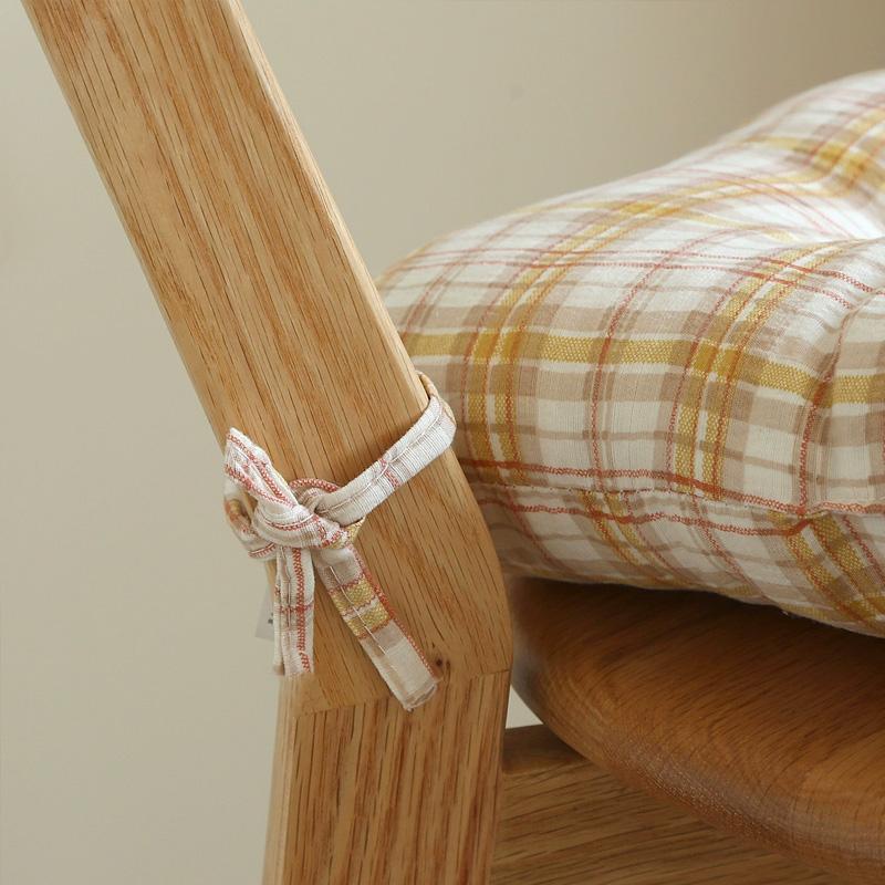 Student Fart Pad Office Supplies Strap Thicken Cotton Pad Winter Checkered Warm Cushion Window Seat Cushion