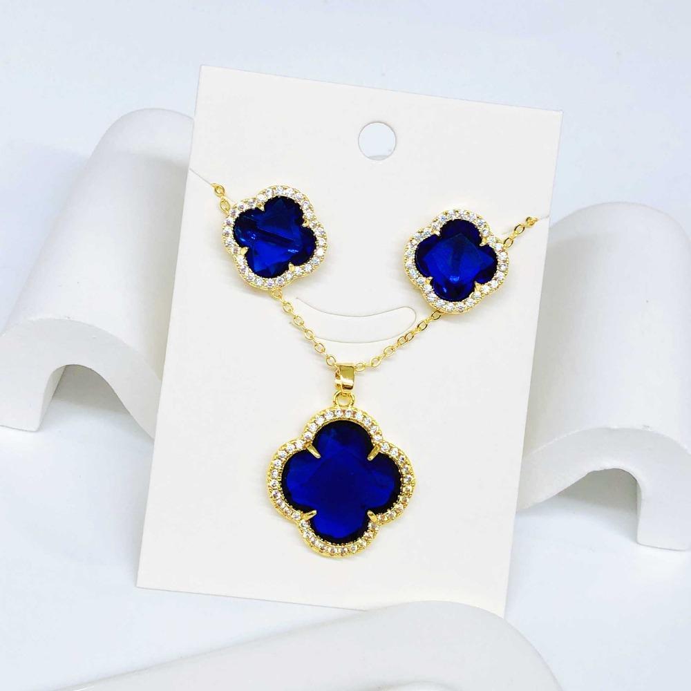 Large Four-leaf Clover Earrings Necklace and Pendant Set - A Luxurious and Versatile Jewelry Set