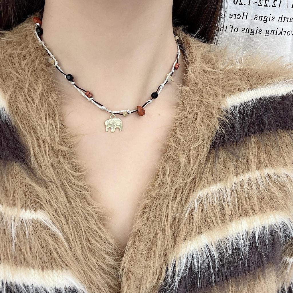 Elegant Hand-Woven Beaded Elephant Necklace - Exquisite Retro Chinese Design for Women