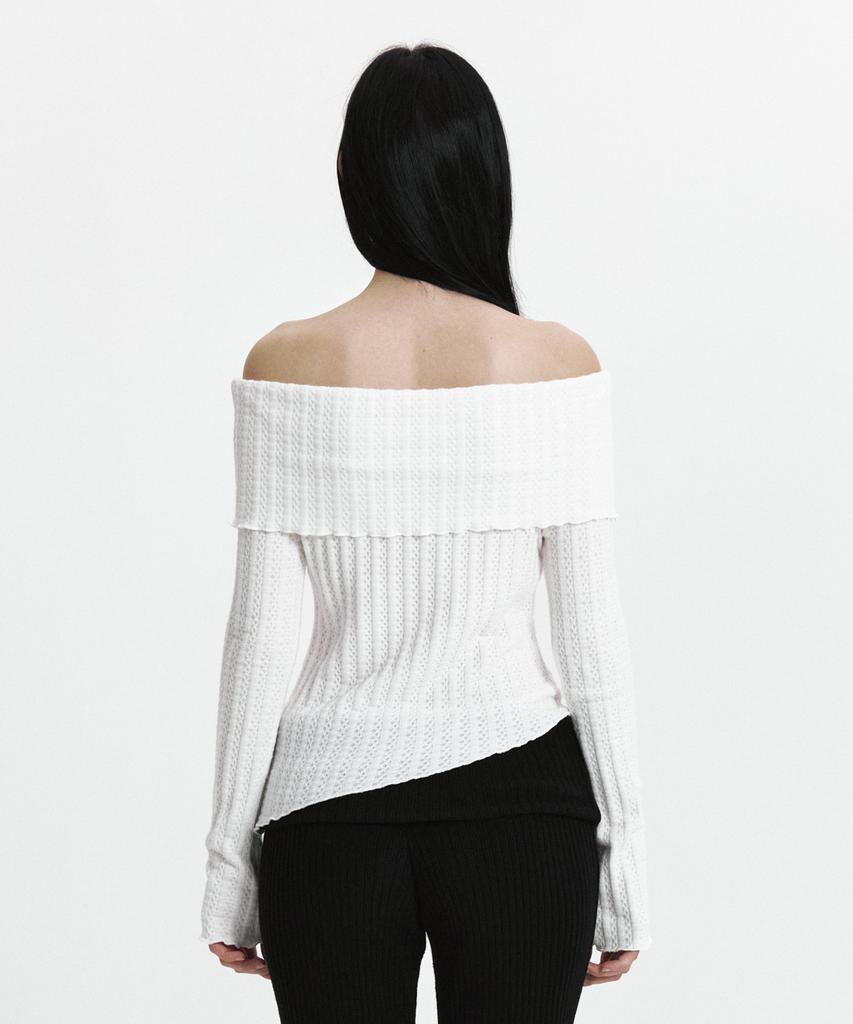 Kyuliti C Asymmetric Off-Shoulder Knit Top_White