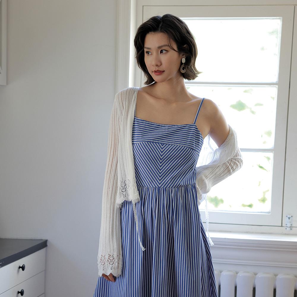 Laengsseon Ls_Blue Striped Boat Neck Slip Dress