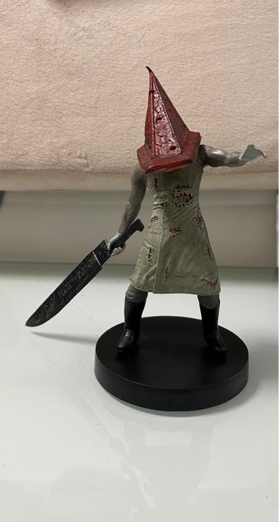 [USED] Red Pyramid Thing Silent Hill 2 Mitaka Figure 18cm