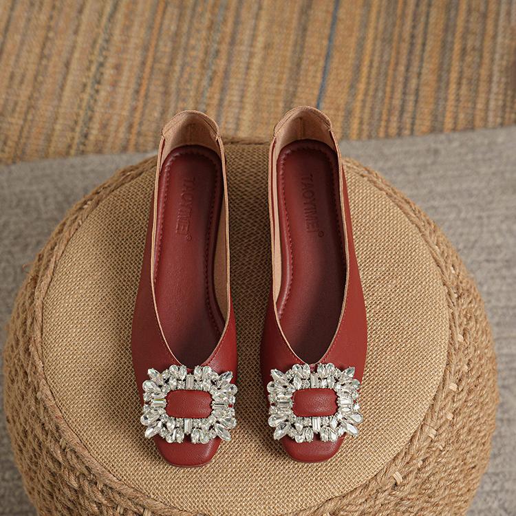 Water Diamond Buckle Flat Bottomed Shallow Mouth Square Toe Comfortable Soft Soled Bean Shoes