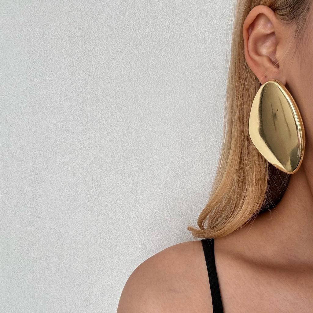 European & American Punk Oval Geometric Metal Style Earrings - Exaggerated Temperament with Smooth Surface for Women