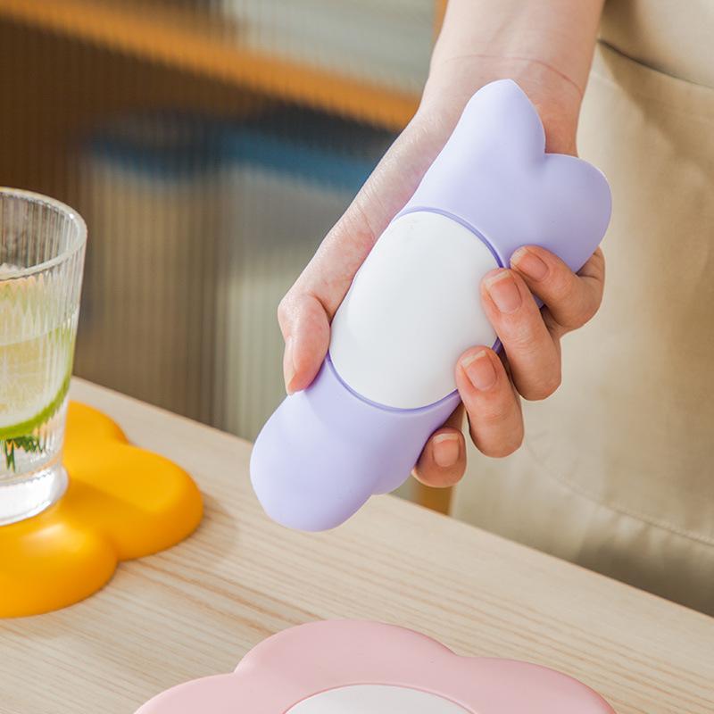Flower Silicone Coasters Creative Cute Desktop Tea Coaster Heat-resistant Waterproof Mats Home Placemats Things for The Kitchen