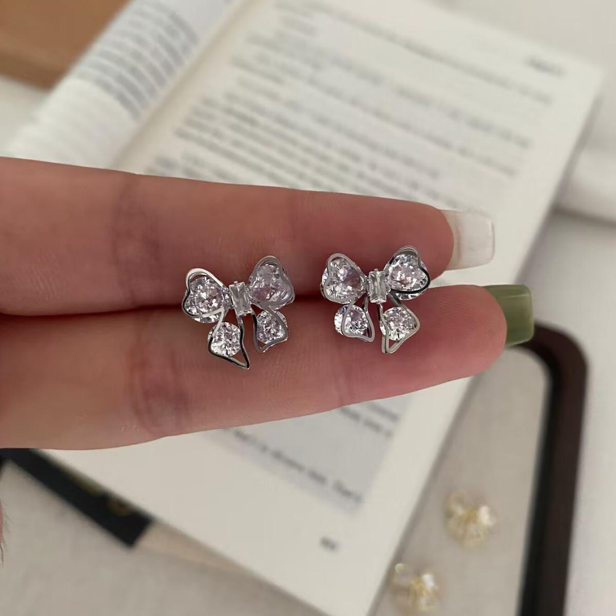 Exquisite French Zircon Bow Stud Earrings: Elegant S925 Silver Needle Ear Ornaments