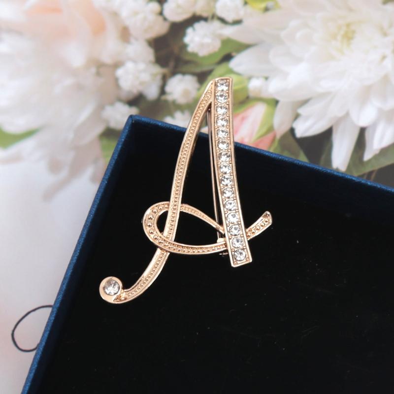 Fashion Women Rhinestone Brooch A-Z English Letter Gold Color Metal Pins Crystal Alphabet Jewelry Shirt Clothes Accessories Gift
