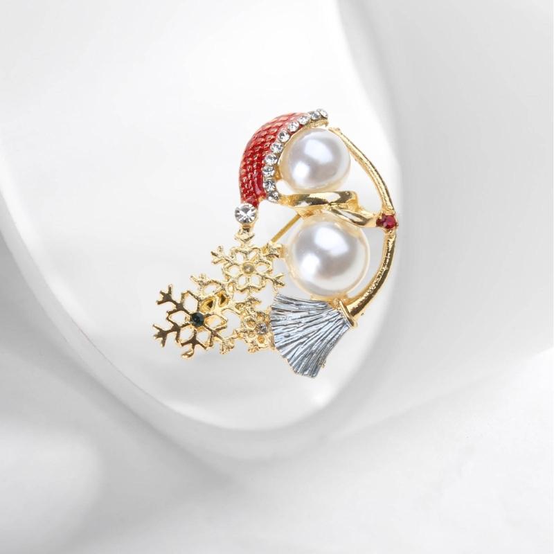 Elegant Christmas Snowman Brooch Stylish Pearls Breastpin Enamel Metal Lapel Pins for Women Festive Holiday Gift for Her