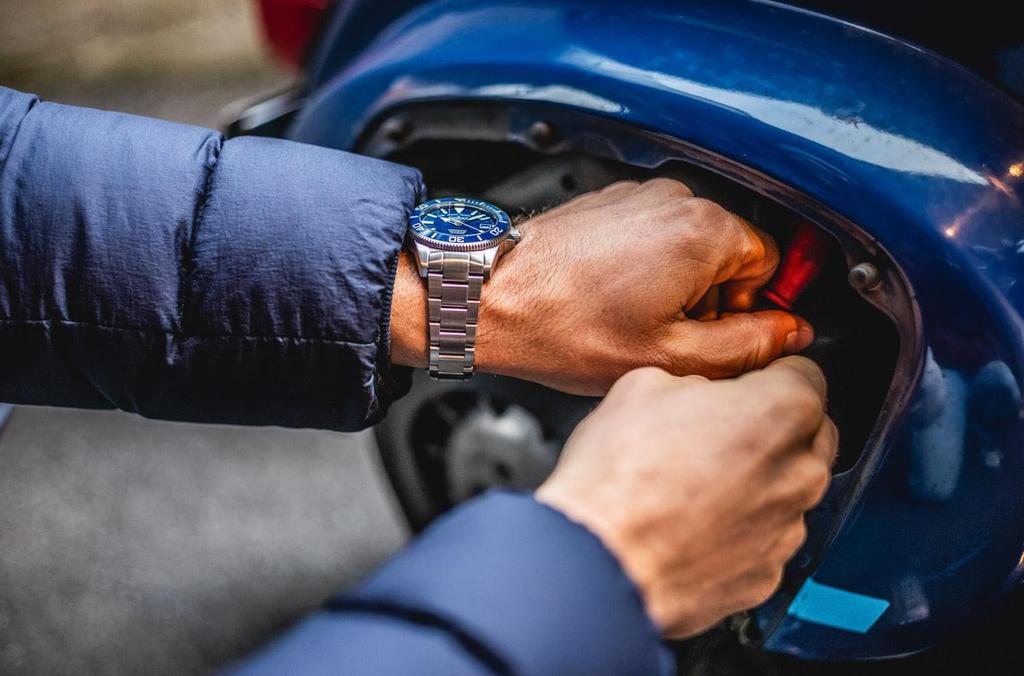 Davosa Argonautic 39 Automatic 20 ATM Water Swiss-Made Watch, Resistant, Silver, 161.532.40