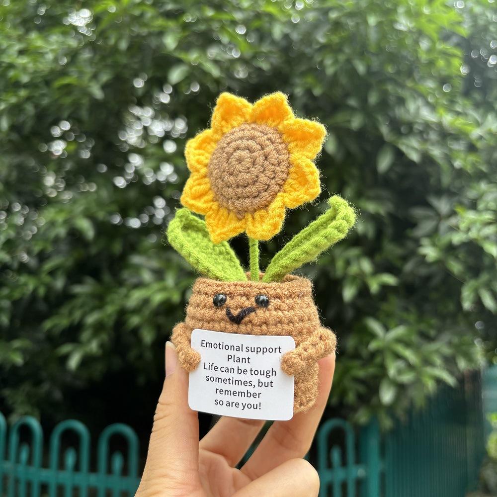 Crochet EnergyHeart Flower Hand-woven Dolls Home Room Decoration Hug Pocket Knitting Doll Positive Card Desktop Ornament Gifts