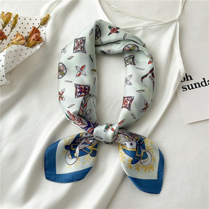 New fashion temperament silk scarf female presbyopia imitation silk scarf 71x71cm autumn and winter decorative neck protection scarf shawl