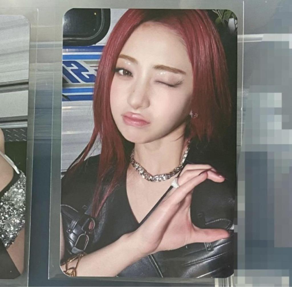 [USED] Luseraphim Yunjin Coachella Hello82 US Exclusive Trading Card