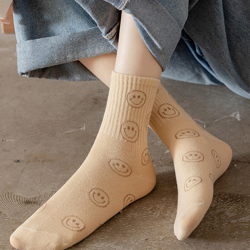 5 pairs of comfortable women's mid-calf socks