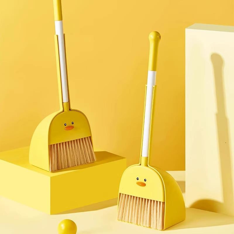 Kids' Yellow Duck Mini Broom & Dustpan Set - Adorable Sweeping Toy for Children