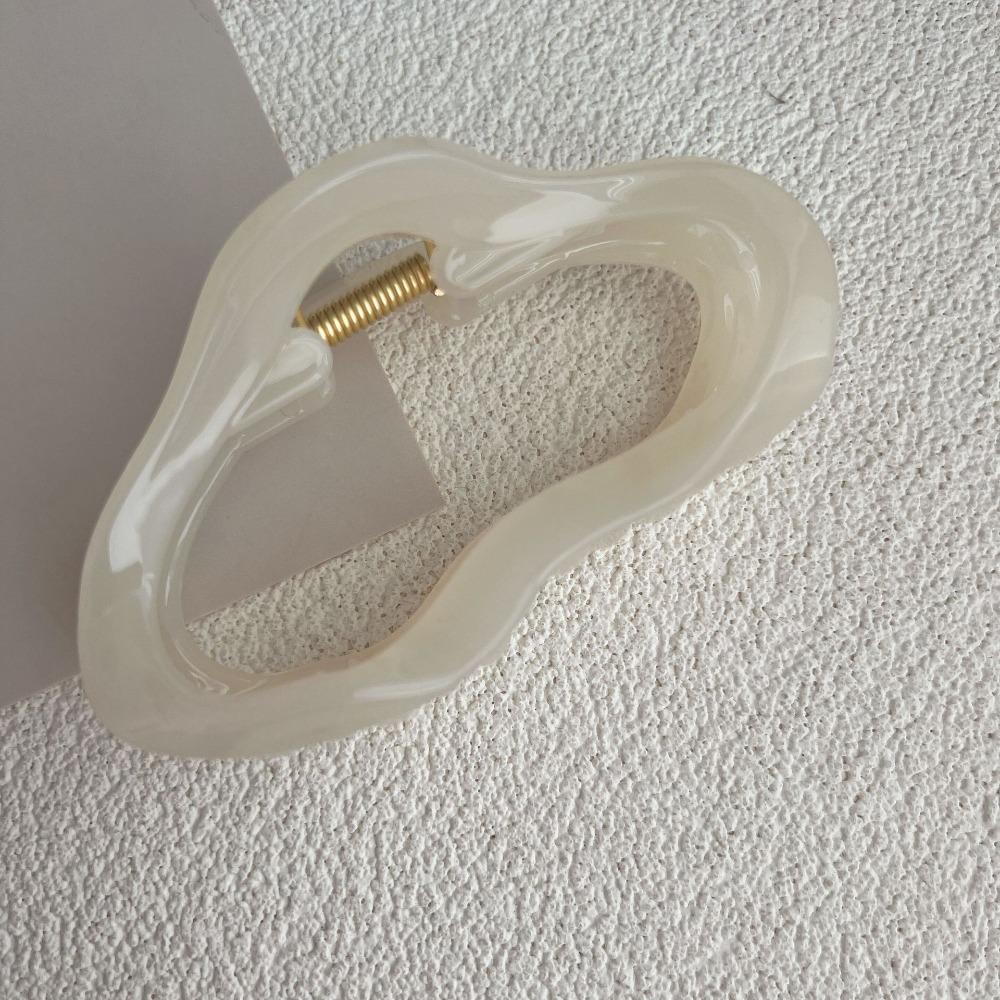 Elegant Clouds Hollow Out Hair Claws Clip Women Girls Jelly Acrylic Hair Clamps Plastic Irregular Barrettes Hair Accessories New