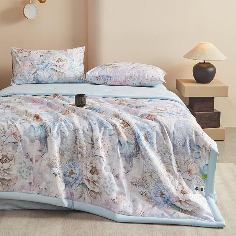 

Southern Life Floral Cooling Quilt