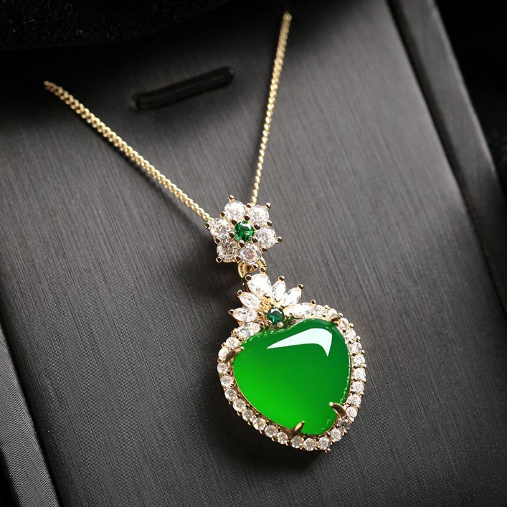 Elegant Green Chalcedony Pendant Necklace Natural Agate Stone Jewelry Gift for Her