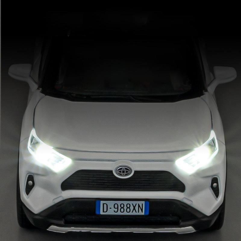 1/32 Toyota RAV4 SUV 2023 Alloy Die Cast Toy Car Model Sound and Light Pull Back Children's Toy Collectibles Birthday Gift
