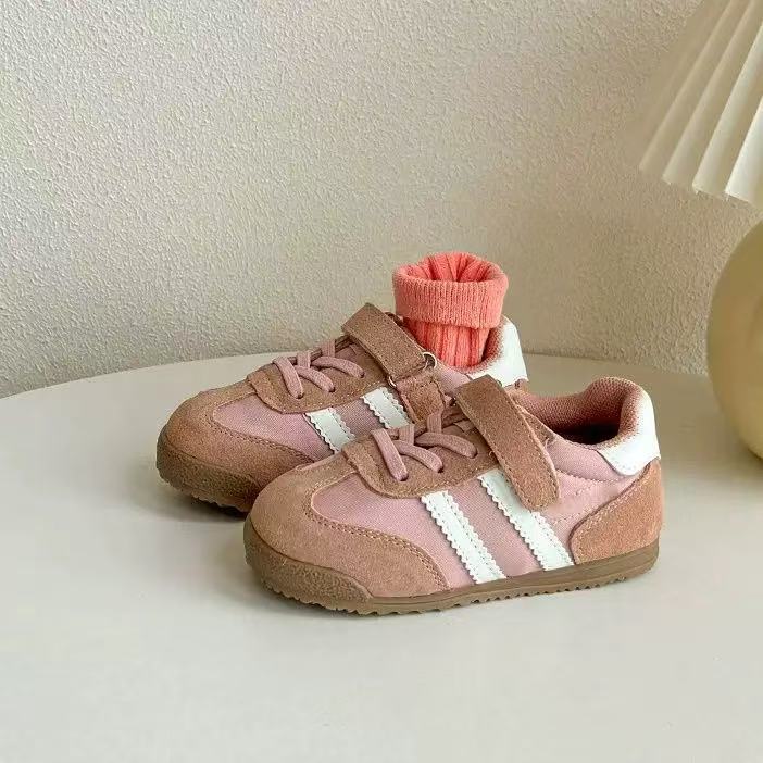

Korean version of children s sports shoes women s 2025 spring and autumn girls shoes light and breathable boys moral training shoes baby classm 30 розовый