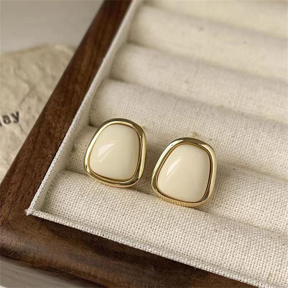 Geometry White Color Square Stud Earring for Women French Retro Elegant Korean Sweet Ear Wedding Party Jewelry Girl Friend Gift