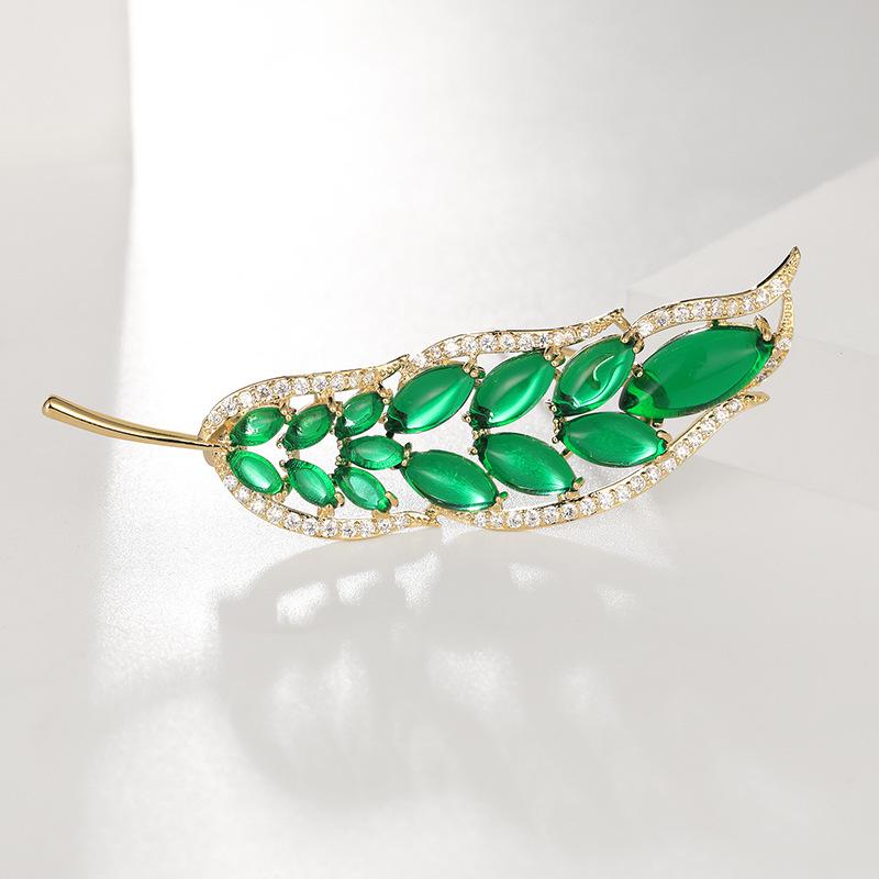 Bo Xin Yun Elegant Green Chalcedony Leaf Brooch for Women - Statement Coat Accessory  Corsage Gift Pin