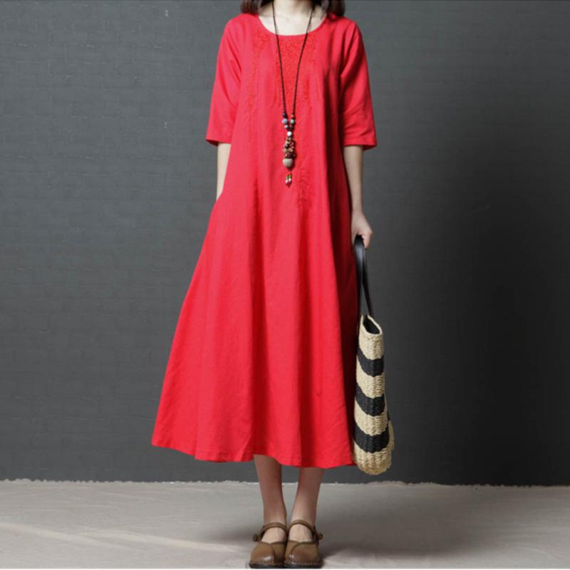 New Summer Style of Artistic Loose Embroidered Cotton and Linen Round-neck Five-quarter Sleeve Dress for Mid-length Women