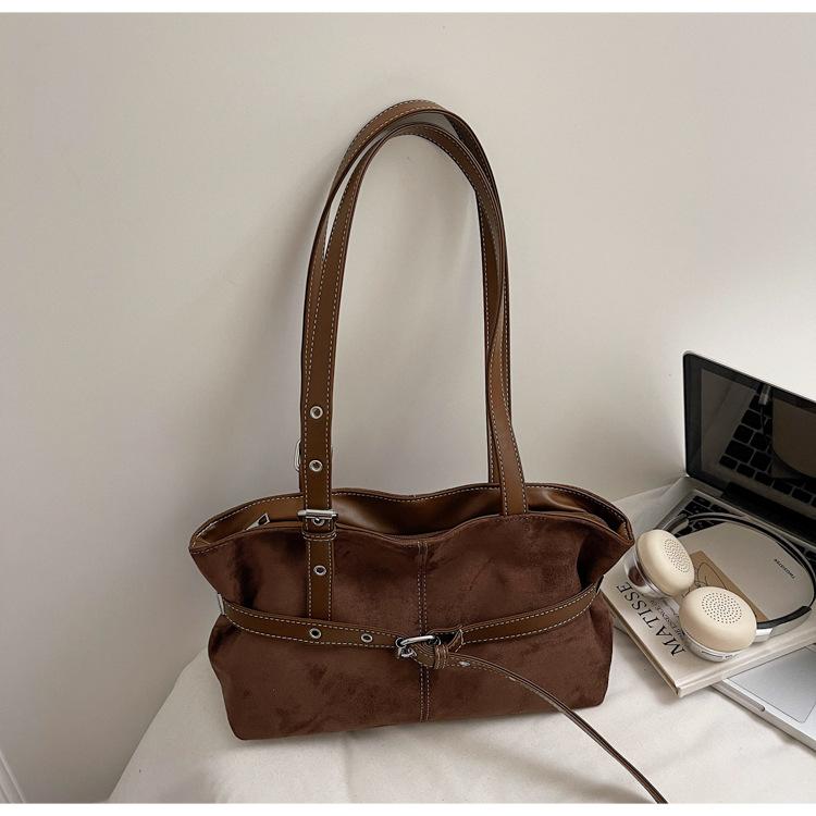 A Niche Tote Bag, A Light Luxury Underarm Bag, A Versatile Shoulder Bag for Commuting