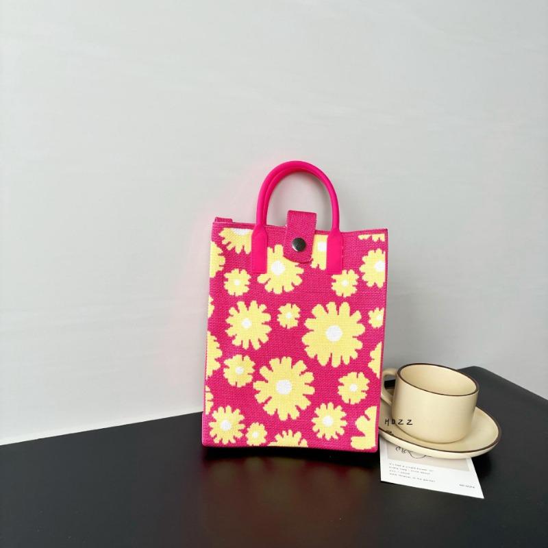 New large-capacity knitted bag, mobile phone bag, niche shoulder messenger bag, high-end, cartoon fashion handbag.