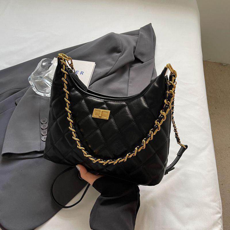 Xiaoxiangfeng Bag 2025 New Fashion High-end Texture Diamond Shoulder Messenger Bag Temperament Casual Versatile Underarm Bag