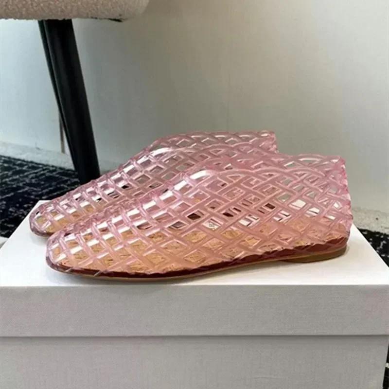 Fashion New Summer Hollow Sandals Women Clear PVC Holiday Beach Shoes for Woman Brand Designer Weaved Jelly Shoes Low Heel Flats Loafers