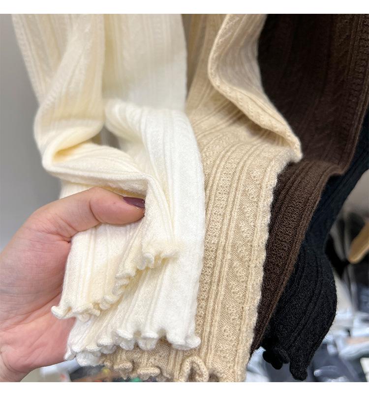 Women's White Half Turtleneck Knitted Sweater with Wheat and Wood Ear Detailing - Perfect for Spring, Autumn, and Winter Layers