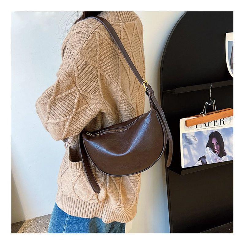 Bag Women's Winter Crossbody Bag Women's 2025 New Autumn Fashion Shoulder Bag Retro Commuter Crossbody Dumpling Bag