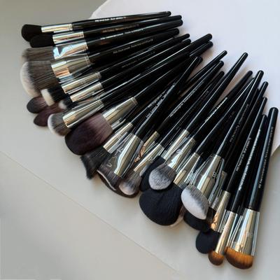 Série č.. 91 Multifunkční štětec na make-up: Sypký pudr, tvářenka, rozjasňovač, make-up, konturovací pudr.
