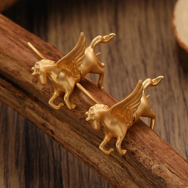 Personalized Zodiac Pegasus Earrings Trendy Women's Cute Pegasus Ear Studs Fashionable Jewelry Gifts