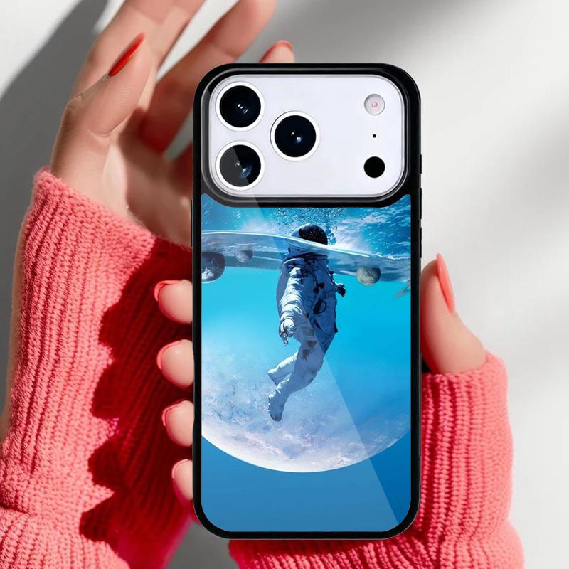 Creative Astronaut Phone Case for iPhone 17 16 15 14 13 Pro Max Back Cover for 12 11 Pro Coque